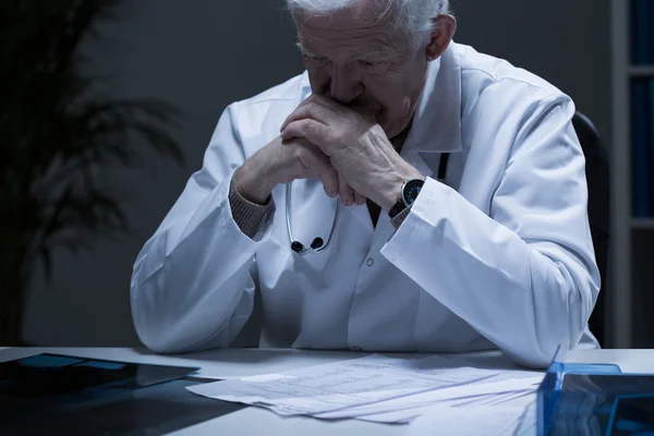 Hospitais Adotam Ferramentas de Transcrição de IA Propensas a Erros, Apesar dos Avisos
